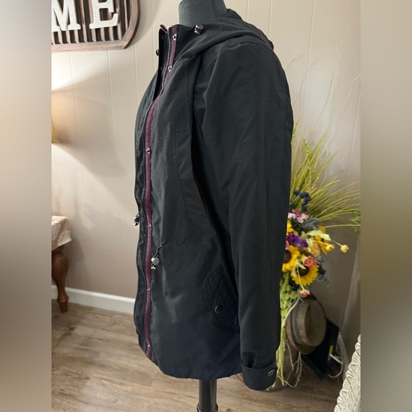 Giacca • Hooded Medium Weight Quilted Jacket - Picture 4 of 14